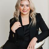 Photo of Victoria Dennis
