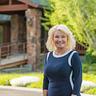 Photo of Lynn Moore