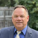 Photo of Rick Davis leads a team of 16